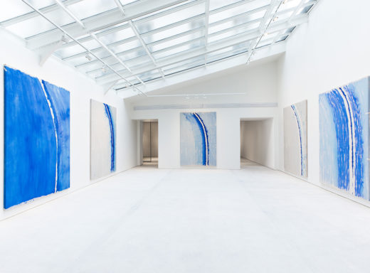 Installation view of Günther Uecker: Lichtbogen exhibition at Lévy Gorvy Paris