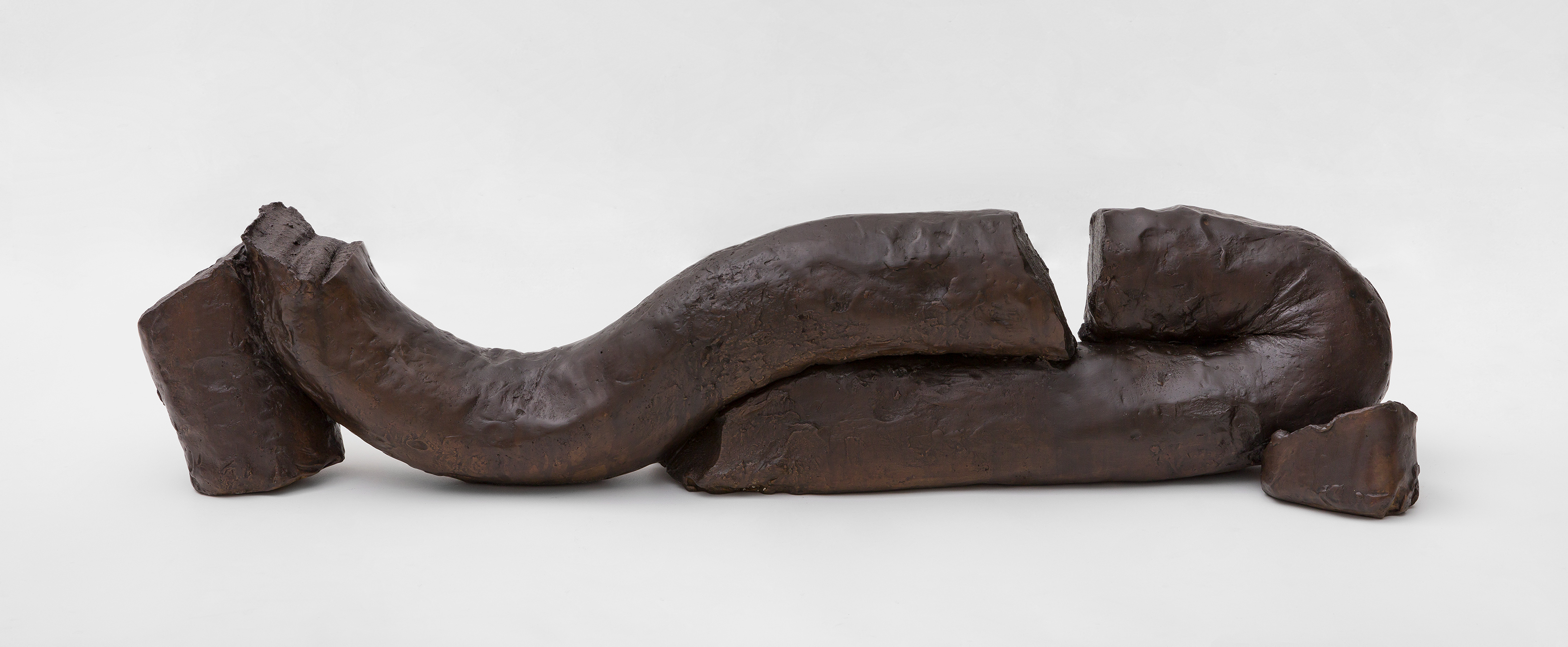 Side view of Paulo Monteiro's Untitled patinated bronze sculpture